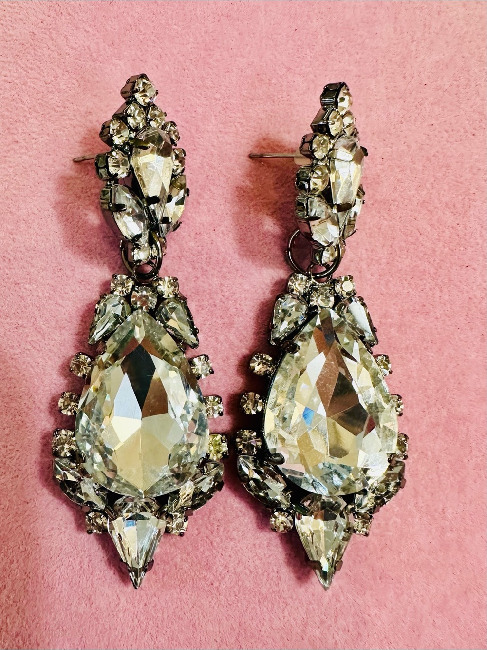 NWT Crystal Rhinestone Teardrop Statement Drop Earrings